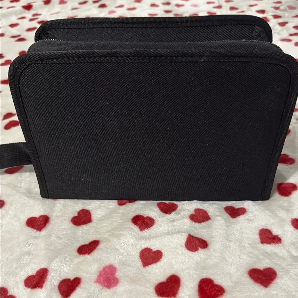 Rownyeon Travel case, organizer! Markers, lipsticks, essential oils & more! New!